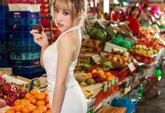 AISS爱丝(钻石版) - 这套比基尼图包太…别说了，快来查收陈雅漫的免费福利