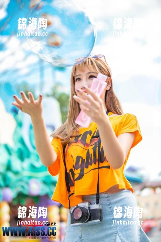 爱丝的肉色互动——写真与情绪交织的奇妙旅程。