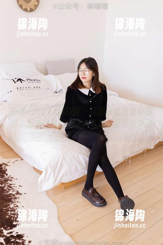 BoBoSocks袜啵啵 - 高清小甜豆女仆写真，细节之处真的让人有种想编辑的冲动……