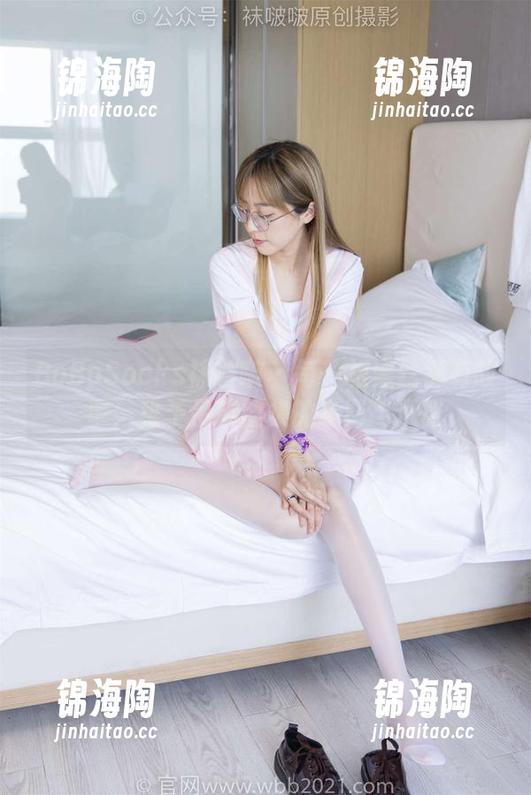 BoBoSocks袜啵啵 - 每一根黑丝都有故事：稚予吊带图集的不羁与优雅