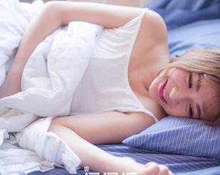 GIRLT果团网 - 瞧这副眼镜！免费图册里的尹意纯，明明别有一番趣味。