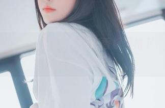 HaNari(하나리)的写真：在香槟网格下，味道和视线都在碰撞。
