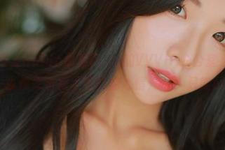 当美图遇上Habin夏彬(하빈)的VVVIP办公室，精选的每一张都像老板上班时的心情：唉，只能orz。