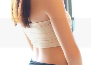 ROSI吊带写真：化身吊带女王，她也许会把你吊得晕