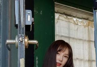 壁纸新晋模特Seoyool(서율)恶棍与她的草莓灯笼裤风暴