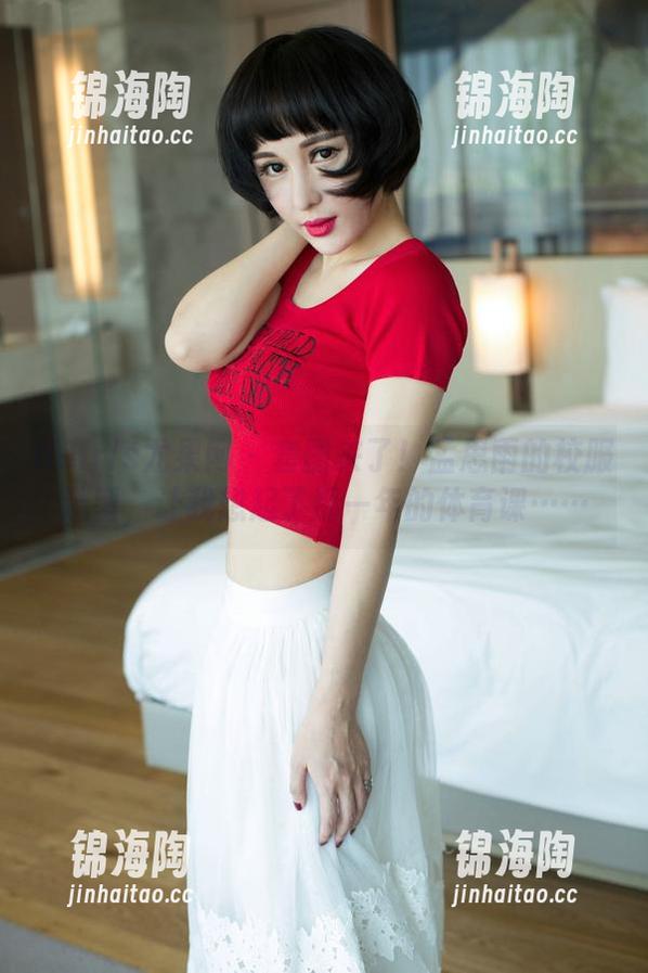 UGirls尤果网 - 套图来了！孟思雨的校服造型，让我想起了那一年的体育课……