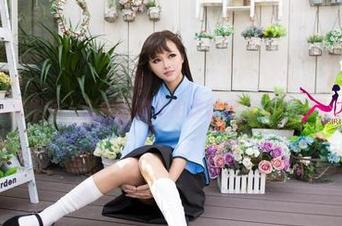 UGirls尤果网 - 赵智妍的私拍透明感浓郁，如气泡般轻盈