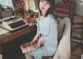 最新Uhye(이유혜)秘书的图册，工作是种不一样的乐趣！