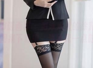 XIAOYU语画界 - 游泳池里的徐莉芝Booty：图集下载中，请给我一点时间！