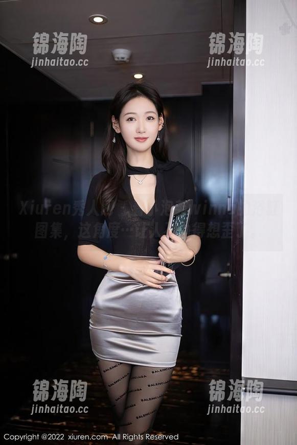 Xiuren秀人网 - 看小泡芙winna的浴缸图集，这角度…让人不由得想歪了。