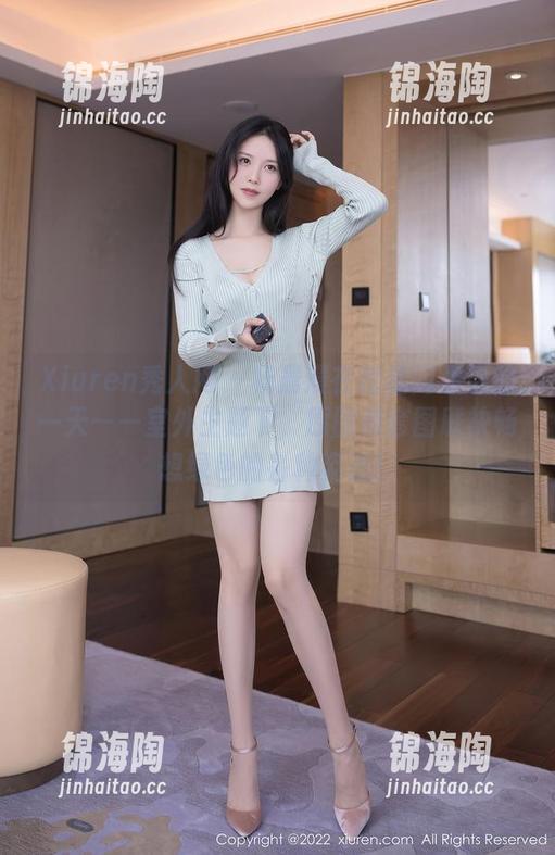Xiuren秀人网 - 杨晨晨在松柏间溜达的一天——室外主题下，原图和套图联袂畅想绿色的各种姿态！