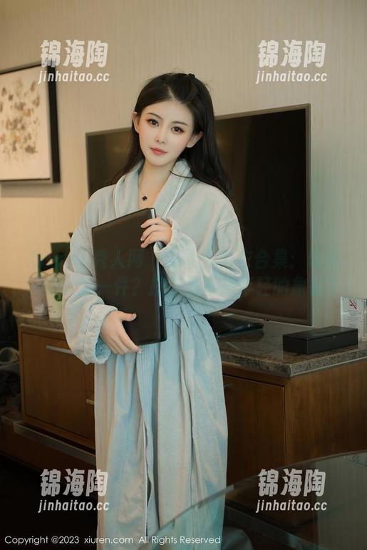 Xiuren秀人网-龙雪儿 Xiuren秀人网 - 龙雪儿内衣合集:谁说只可以穿一件?搭配是不是年轻的象征?
