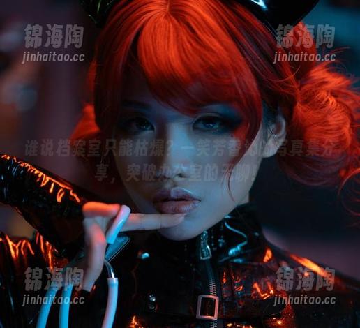 谁说档案室只能枯燥？一笑芳香沁的写真集分享，突破办公室的无聊！
