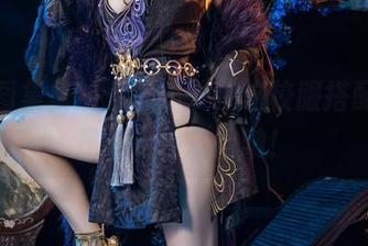 精选图集里的七月喵子，这校服搭配真的是不走寻常路呐！