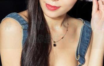 克拉女神 - 璇子的毛衣势不可挡，高清图集让你捂住下巴。
