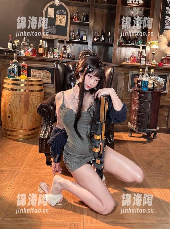 切切celia的旗袍套图更新，来看看她又混搭了啥呀！