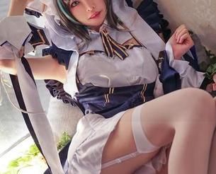 披着脚丫子的衣服！可可老师新更新的美足套图，让你愉快一整天！