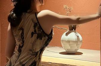 微密圈 - 精选图集带你走入周妍希的黑丝钢琴老师时刻，不知道是哪根弦拨动了我的心。