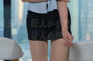 不良女高来了！咬人小小兔的写真集精选让人心跳