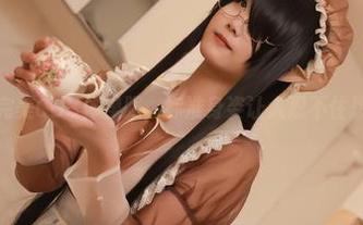 嫣嫣子完美COS体操服，标准身姿让人忍不住想上场！