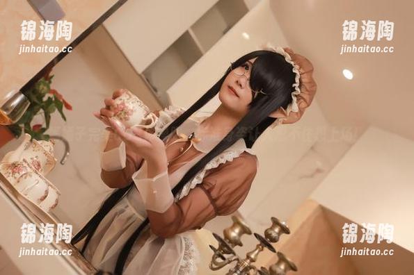 嫣嫣子完美COS体操服，标准身姿让人忍不住想上场！