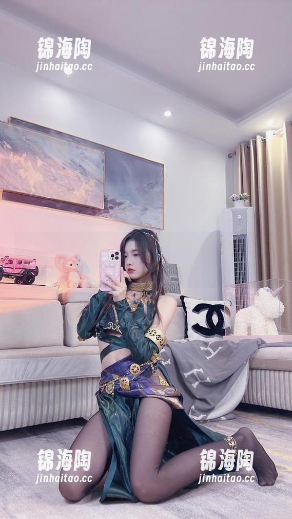 被小小奶瓶儿的兔女郎加长版撩到，原图求放大砖砖！