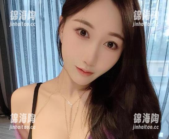 小玉吃果冻 微密圈 - 小玉吃果冻的白背心和紧身牛仔短裤美图精选,就问有谁能抗拒?