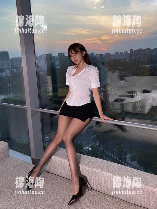 微密圈 - 修女是谁？看看张思允nice的写真，可能会让信仰都动摇哦。