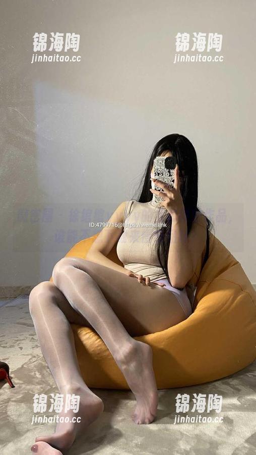 徐绾绾yyyy 微密圈 - 徐绾绾yyyy的全套镂空作品,谁能不想下载来慢慢品味?