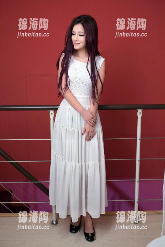 推女郎 - 易阳的精选写真，谁能想到日常也能有隐秘的美？