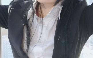 在摇摇乐yoyo的禁忌之恋作品中，找不到任何圣光，只有你无法拒绝的美图。