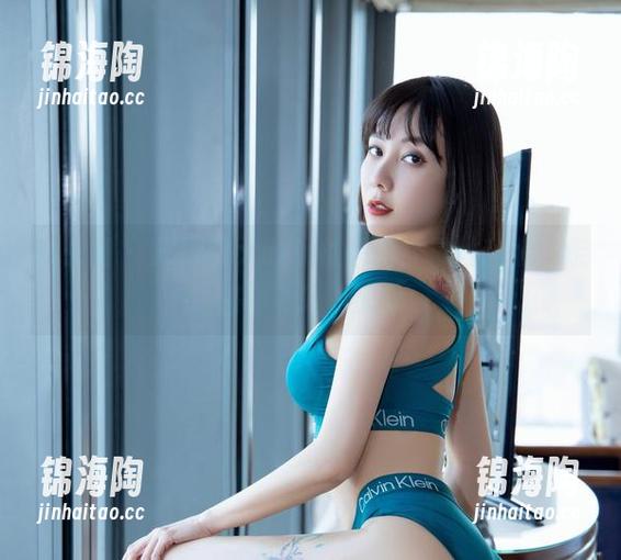 果儿Victoria 微密圈 - 果儿Victoria的精选:黑丝套装,走路都带风的那种
