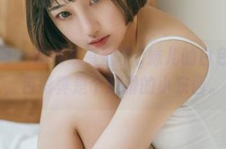 果团网 - 在线欣赏蜜桃Q妹儿的白色原图，色彩真是个狡猾的小东西。