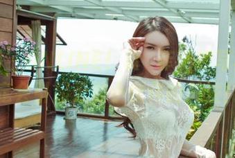果团网 - ONLINE！龚玥菲短裙写真，肯定会引起无数小伙伴的关注！
