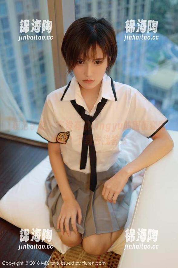 模范学院-lingyu69 模范学院 - 有没有被Lingyu的眼镜套图秒到?下载去找答案