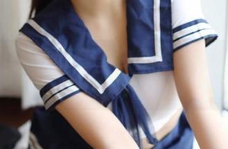 模范学院 - 图包中的白色游戏：草莓兔兔带来不一样的资源