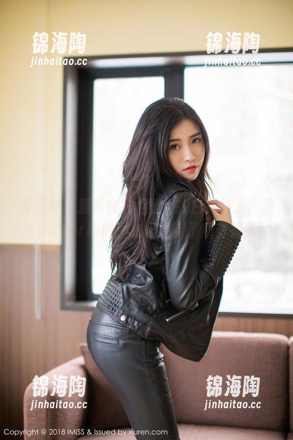 爱蜜社-果儿Victoria 爱蜜社 - 别再在衣柜里寻找白衬衫了,果儿Victoria的图包已经有了所有答案!