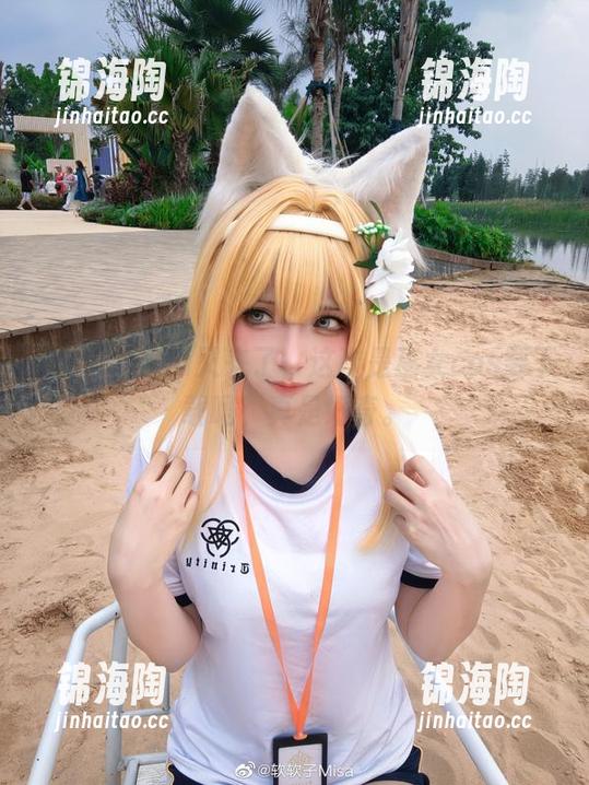 特软儿Sona又来了，这次是巫女cos要下载吗，真是好奇。