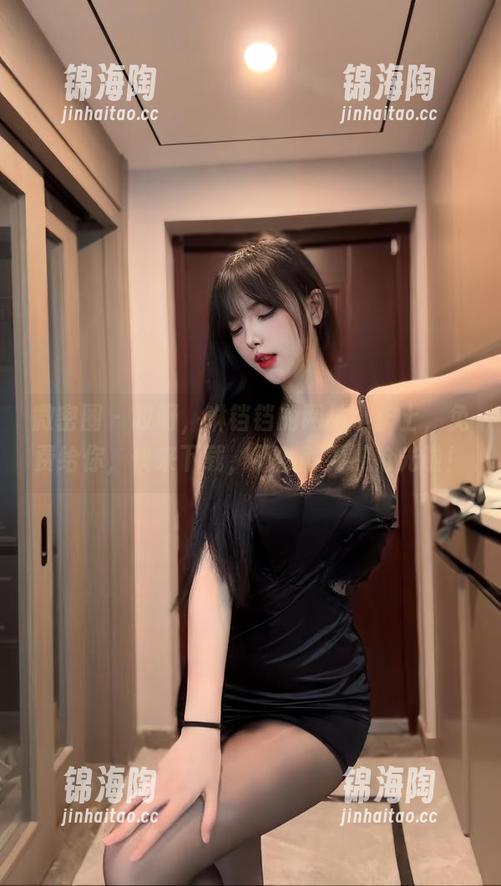 琳铛铛 微密圈 - 哎呀,琳铛铛的网袜小护士,免费给你,快来下载,不然就要被抢光啦!