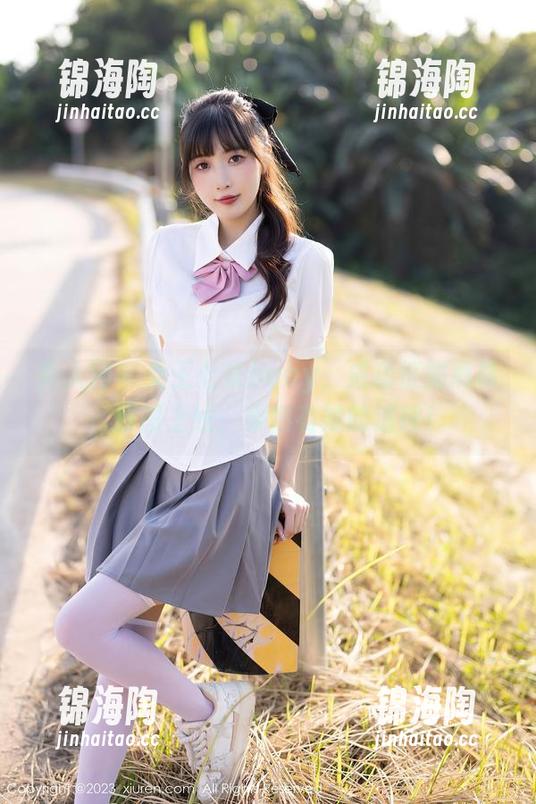 秀人网 - 女王七米baby，成功征服屏幕，原图上线，果然有她的道理！