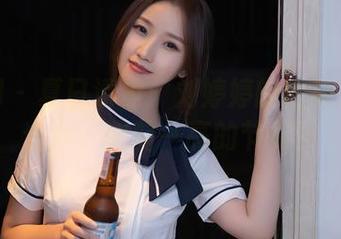 秀人网 - 夏日清凉：刘婷婷的比基尼美图合集，眼前一亮的节奏！