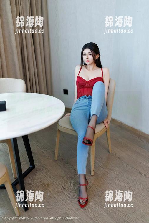 秀人网 - 无意间看了夏诗雯Sally的泳装图片，作品中的色调让我有种小清新的假期感
