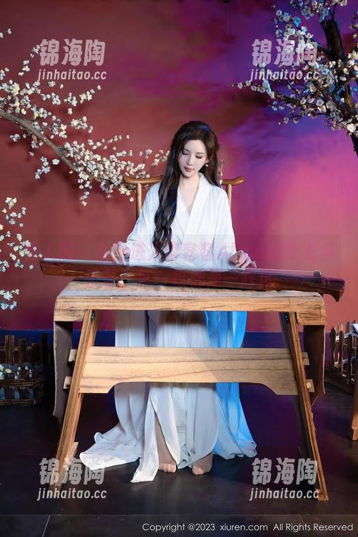秀人网-容容容Alice 秀人网 - 哇!进入容容容Alice的皮衣俱乐部,每一幅都是一阵风