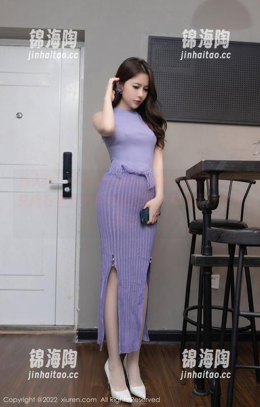 秀人网 - 梦娜Vanessa的灰丝拼图：你总能在全套中发现新花样，真是玩得其乐无穷！