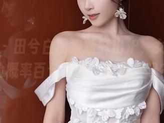 秀人网 - 田兮白图集新鲜出炉，女友们撞脸概率百分之百，你见过吗？