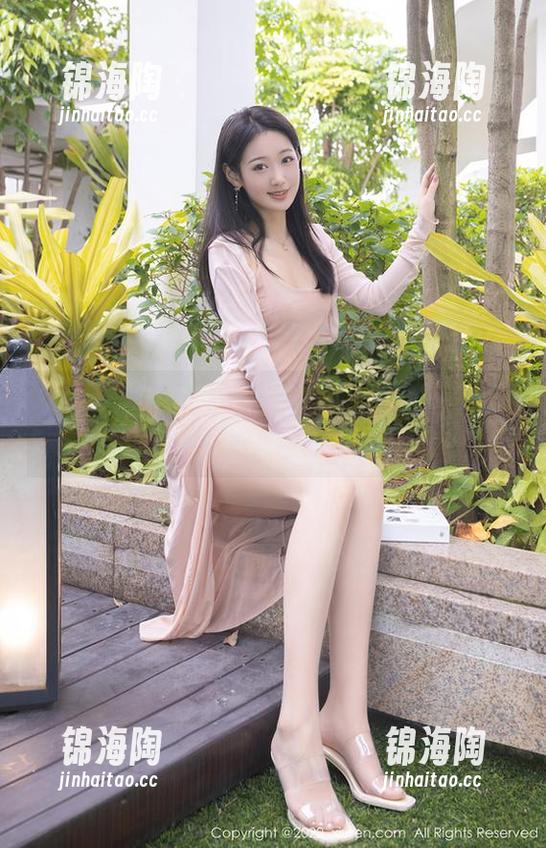 秀人网 - 最新图包驾到，糯美子MINIbabe的JK又要撩你了！