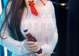 秀人网 - 翻开陈雅漫VICKY的写真集，原图好像在喊：快来看看我有多懒，有多少镂空！