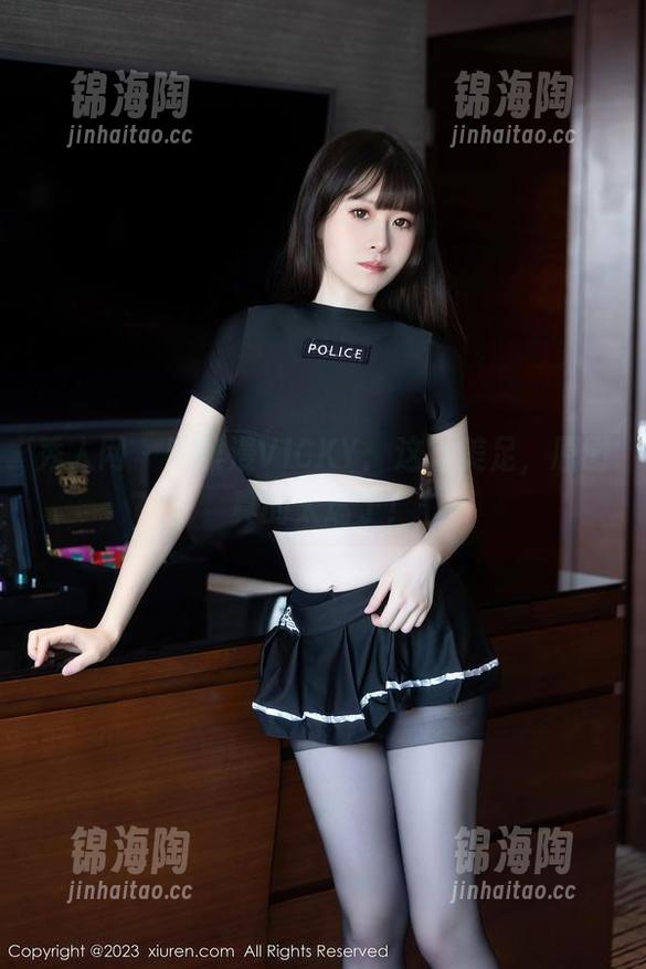 秀人网 - 陈雅漫VICKY：这双美足，原图真的太迷了！