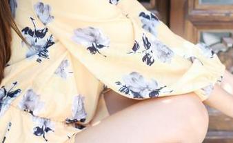 美媛馆 - 朱可儿Flower的写真里灰丝光影交错，难道我眼花了？
