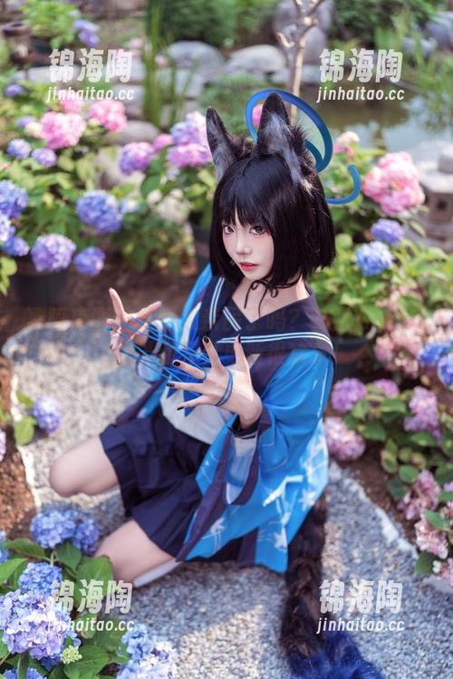 凑阿库娅的私服太亲民了吗？艾西Aiwest的最新写真更新很欢乐！